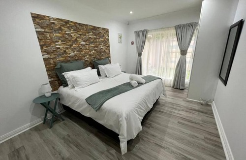 Beacon Bay House | Cozy Beach House