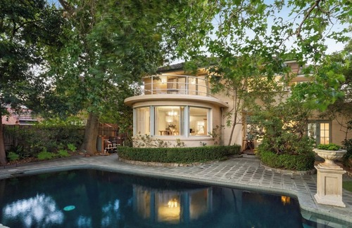 Brighton East House | Cozy Beachside Home | 5BR +Pool +Rumpus +King beds + PingPong