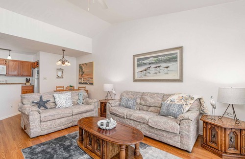 Ocean Side Village House | Cozy Beachside Hideaway