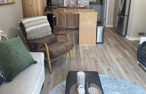Alexander Apartment | Cozy Bear Studio