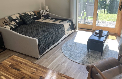 Alexander Apartment | Cozy Bear Studio