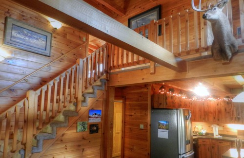 West Sedona Cabin | Cozy beautiful 3-bedroom cabin with Hot tub in Sedona 10 mins from uptown Sedona
