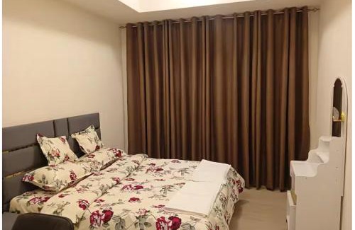 Ajman House | Cozy Beautiful Private Nerd with Shared Washroom