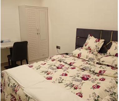 Ajman House | Cozy Beautiful Private Nerd with Shared Washroom
