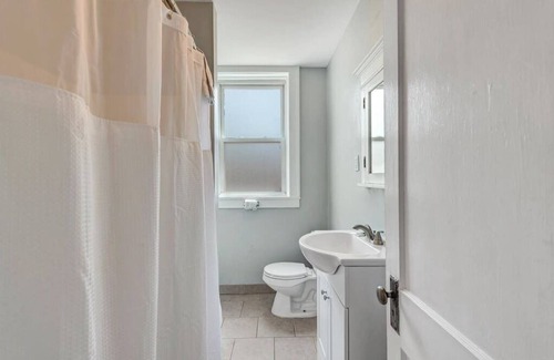Southwest Garden House | Cozy, Beautiful, Second Floor Unit in Tower Grove STL 2E