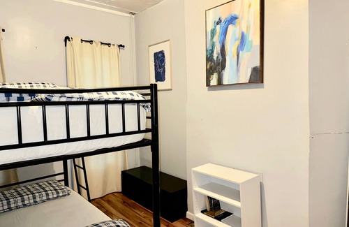 Ocean Hill Bed & Breakfast | Cozy bed & breakfast in beautiful Brooklyn with AC, WiFi