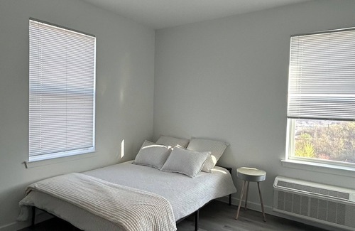 Industry Bed & Breakfast | Cozy bedroom in charming apartment close to Manhattan