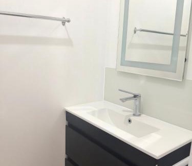 Tauranga House | Cozy Bedroom in Tauranga