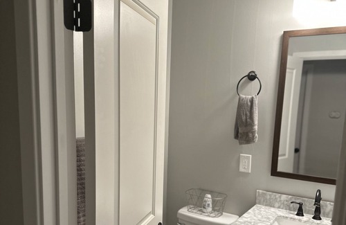 Florin House | Cozy Bedroom with queen size bed