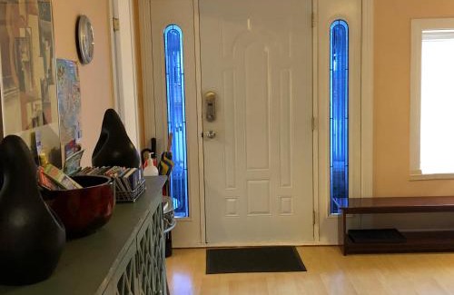 Vancouver South House | Cozy Bedrooms Guest House