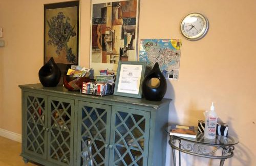 Vancouver South House | Cozy Bedrooms Guest House