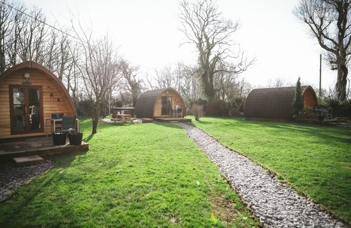 Dwyran Cabin | Cozy bell tent with heating and smart Tv