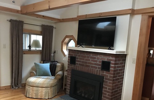 Great Barrington House | Cozy Berkshire home close to Lake Buel, Butternut and Great Barrington.