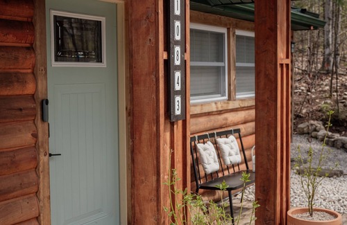 Sister Bay Cabin | Cozy Birch Cabin Retreat - mins to SisterBay Marina
