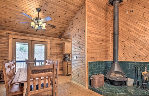 Rosman Cabin | Cozy Blue Ridge Mountain Cabin on 18 Acre Lot