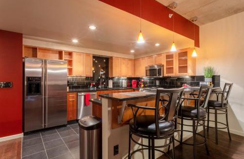 Coeur d'Alene Apartment | Cozy Boho Bellerive Condo on the Spokane River