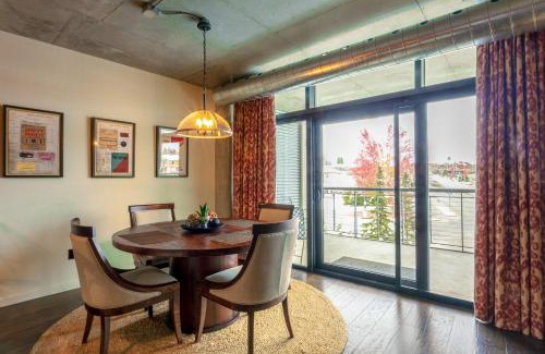 Coeur d'Alene Apartment | Cozy Boho Bellerive Condo on the Spokane River