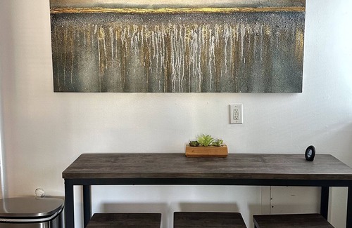Fairpark Apartment | Cozy Boho-Modern - 6 mins from Downtown - 10 min drive to the airport - 1bd 1ba