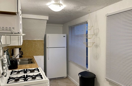 Crescent Lake Apartment | Cozy boho studio near Downtown St Pete