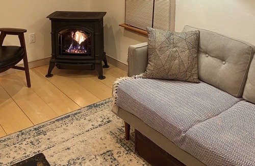 Eugene House | Cozy & Bright, close to airport & downtown