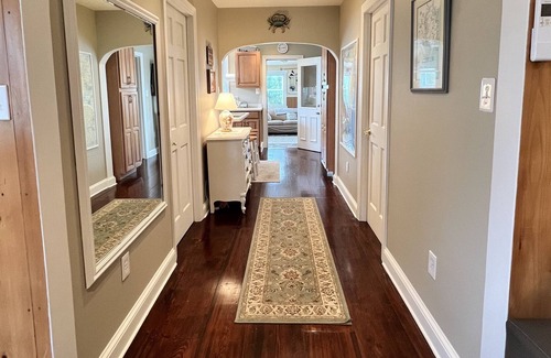 Earlville Cottage | Cozy, bright house, huge sunroom, screened porch, outside deck/shower, fireplace