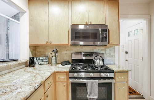 North Decatur House | ★ Cozy Brookhaven Retreat ★ up to 8 Guests