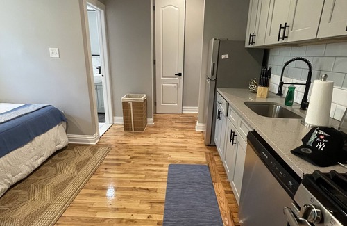 Ocean Hill Apartment | COZY BROOKLYN STUDIO 15 min To Manhattan