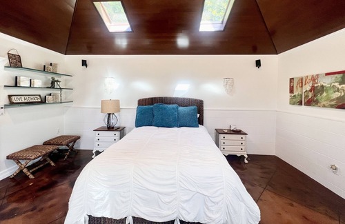 San Juan Capistrano House | Cozy bungalow in historic San Juan capistrano.