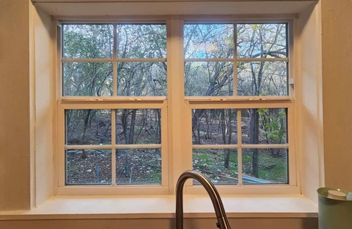 Heritage House | Cozy bungalow in the woods, across from Texas State University!
