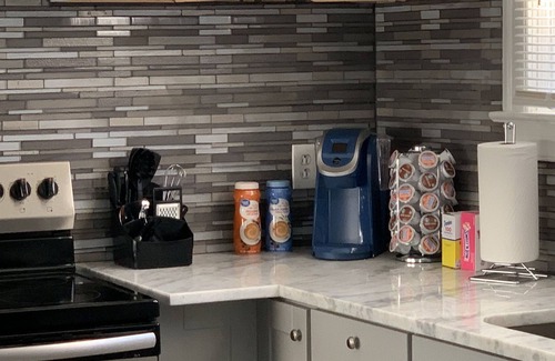 Anderson House | COZY BUNGALOW MINUTES FROM DOWNTOWN ANDERSON