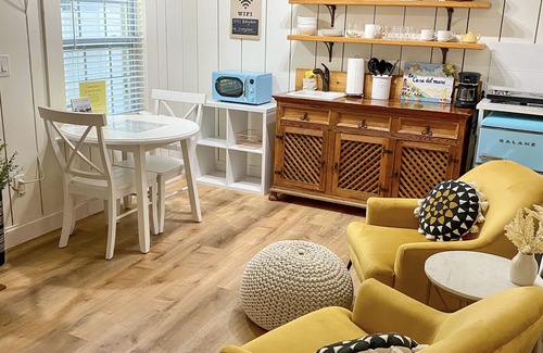 Gulfport Apartment | Cozy Bungalow Minutes From The Beach!