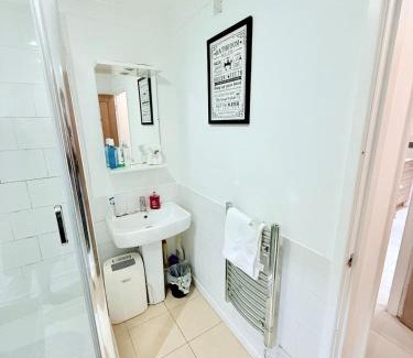 Stockport House | Cozy bungalow near Peak District