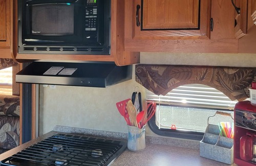 Kalispell House | Cozy Bunkhouse Camper with Mountain Views
