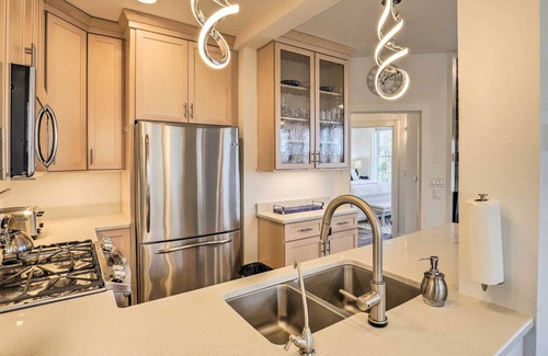 Mountain Air Condo | Cozy Burnsville Condo w/ Fire Pit & Mountain Views