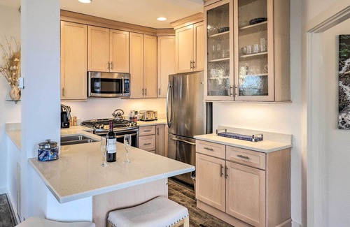Mountain Air Condo | Cozy Burnsville Condo w/ Fire Pit & Mountain Views