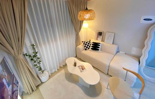 Hwagok-dong Apartment | COZY BUTTERHOUSE, Near Metro, Close to Airport, Hongdae, WIFI, Long Biz Trip, Local Vibe