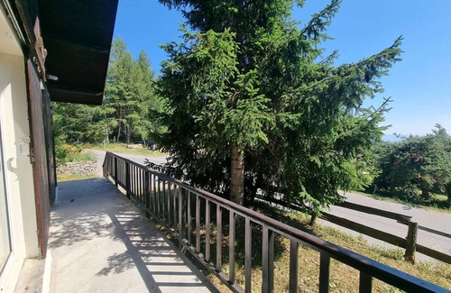 Saint-Michel-de-Chaillol Ski Chalet | Cozy Chalet for 9 with Fireplace, Balcony, and Pets Allowed in Saint-Michel-de-Chaillol