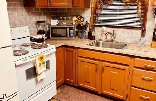 Tobyhanna Cabin | Cozy Cabin 10% discount for Military, First Responders, Church Groups, Educators