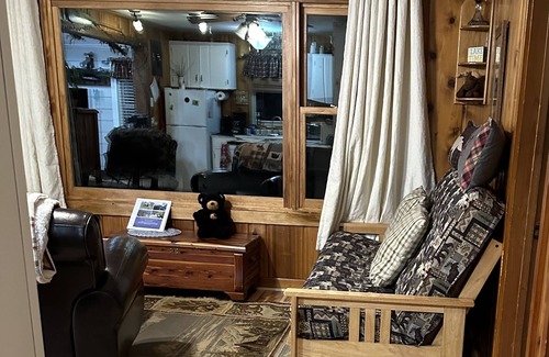 Hayward Cabin | Cozy Cabin #5 formally Birch Point Resort. Individually owned cabins.