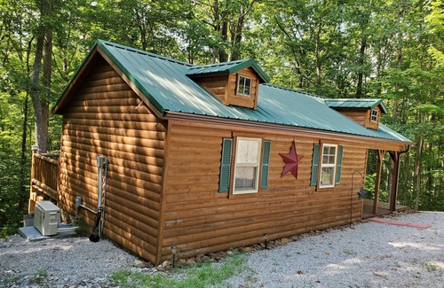 Jamestown Cabin | Cozy Cabin, Big South Fork National Recreation Area, Pickett State Park nearby.