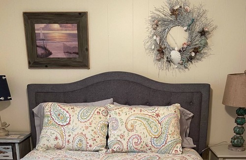 Iuka Cabin | Cozy cabin by Coleman park at pickwick lake, partial water view in winter