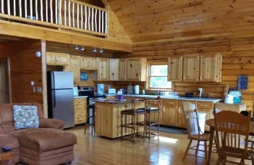 Irons Cabin | Cozy cabin getaway on private lake!