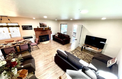 Echo Lake Cabin | Cozy Cabin in Lake Tahoe area near ski resort/ ski lift