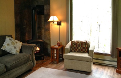 Fish Creek Cabin | Cozy Cabin in the Woods: Between Fish Creek and Ephraim-- Perfect Location!