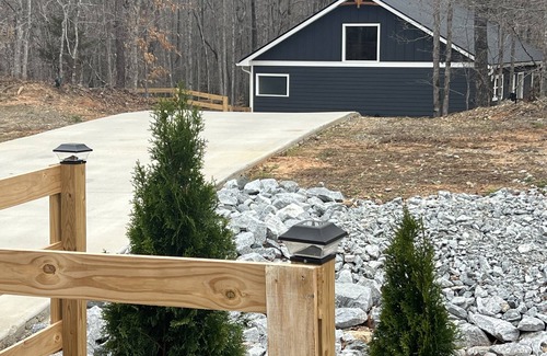 Cleveland Cabin | Cozy cabin in wooded Cleveland with Hot tub, Fireplace & Fenced pet area