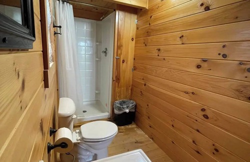 Senecaville Cabin | Cozy Cabin near Seneca Lake