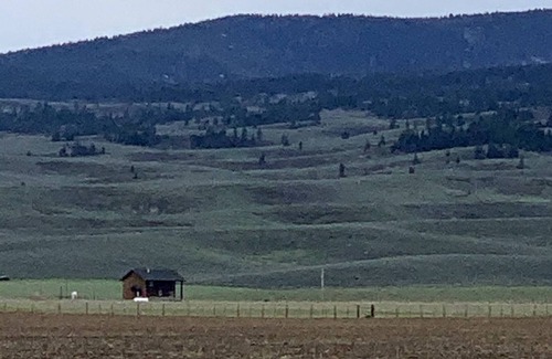 Clark County Cabin | Cozy Cabin nestled at the base of the mountains in Kilgore, Idaho