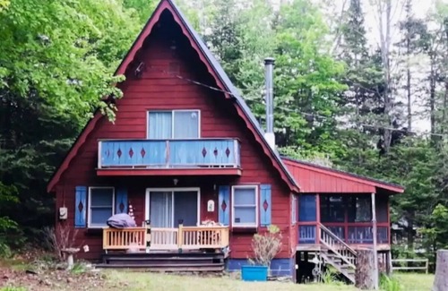 Bath House | Cozy cabin nestled in the White Mountainsnn