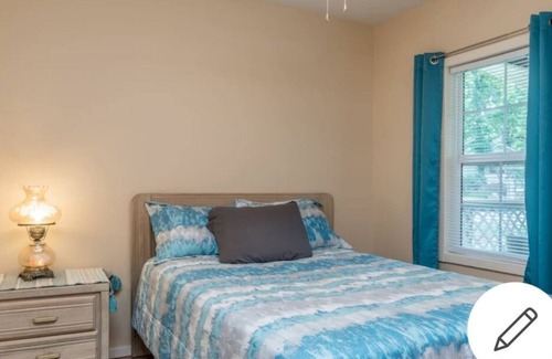 Rockaway Beach Cabin | cozy cabin newly remodeled