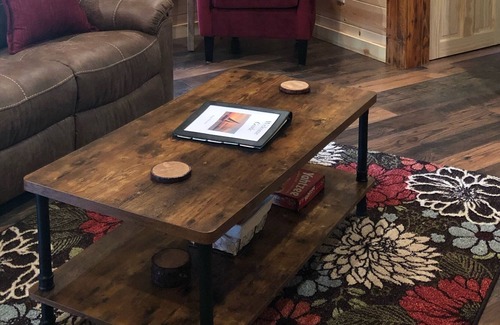 Pepin Cabin | Cozy cabin next to winery!